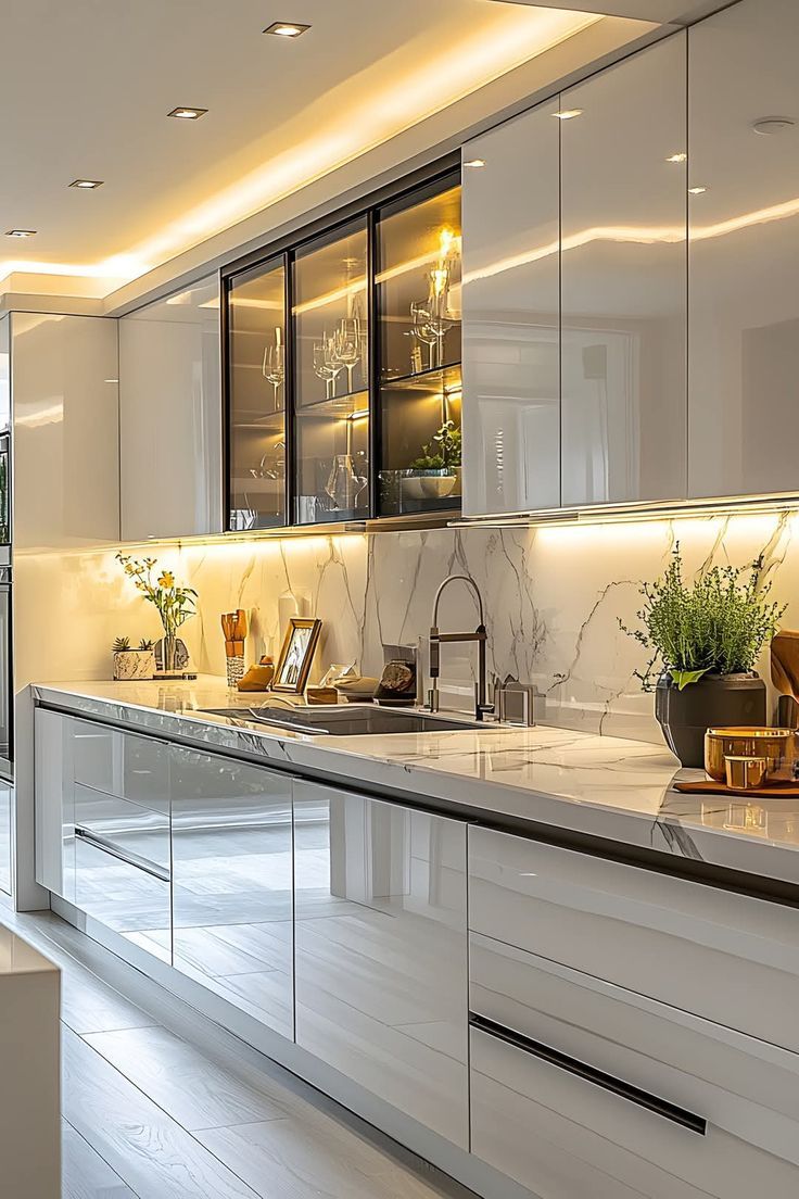 White Gloss Display